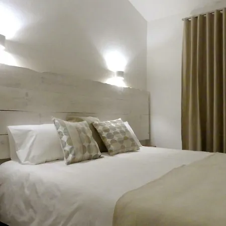Porto Beach Hostel